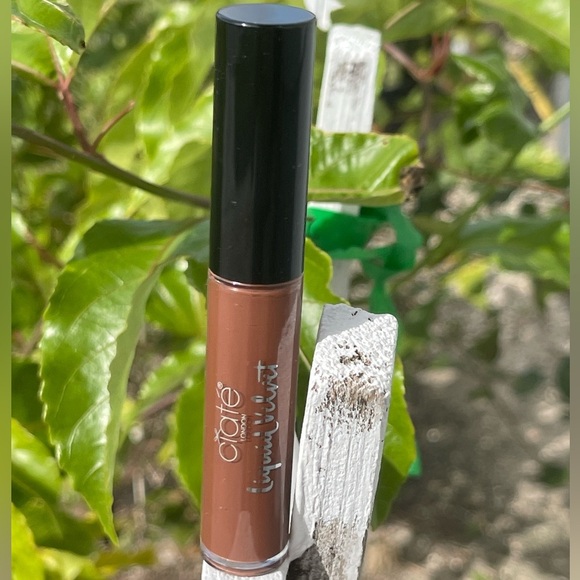 CIATE’ London Velvet Moisturizing Matte Liquid Lipstick In Dazed - Picture 3 of 10
